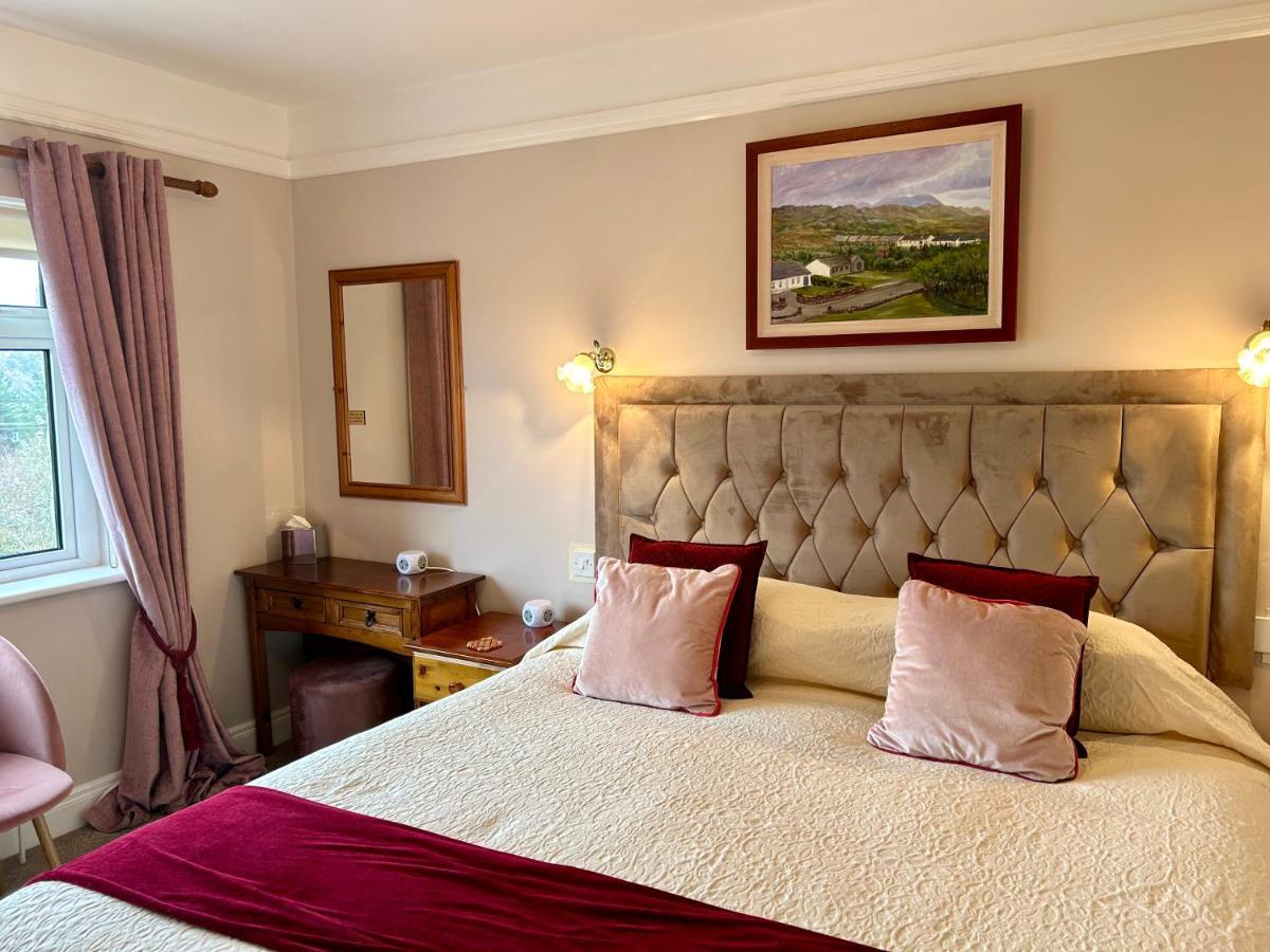 Buttermilk Lodge Guest Accommodation Кліфден Екстер'єр фото